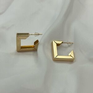 BaubleBar gold geometric shape post simple square statement earrings✨